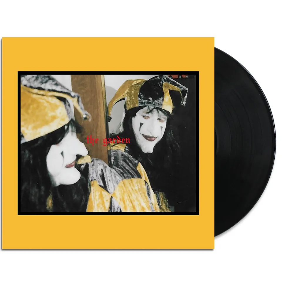 the-garden-mirror-might-steal-your-charm-lp-schwarz image 1
