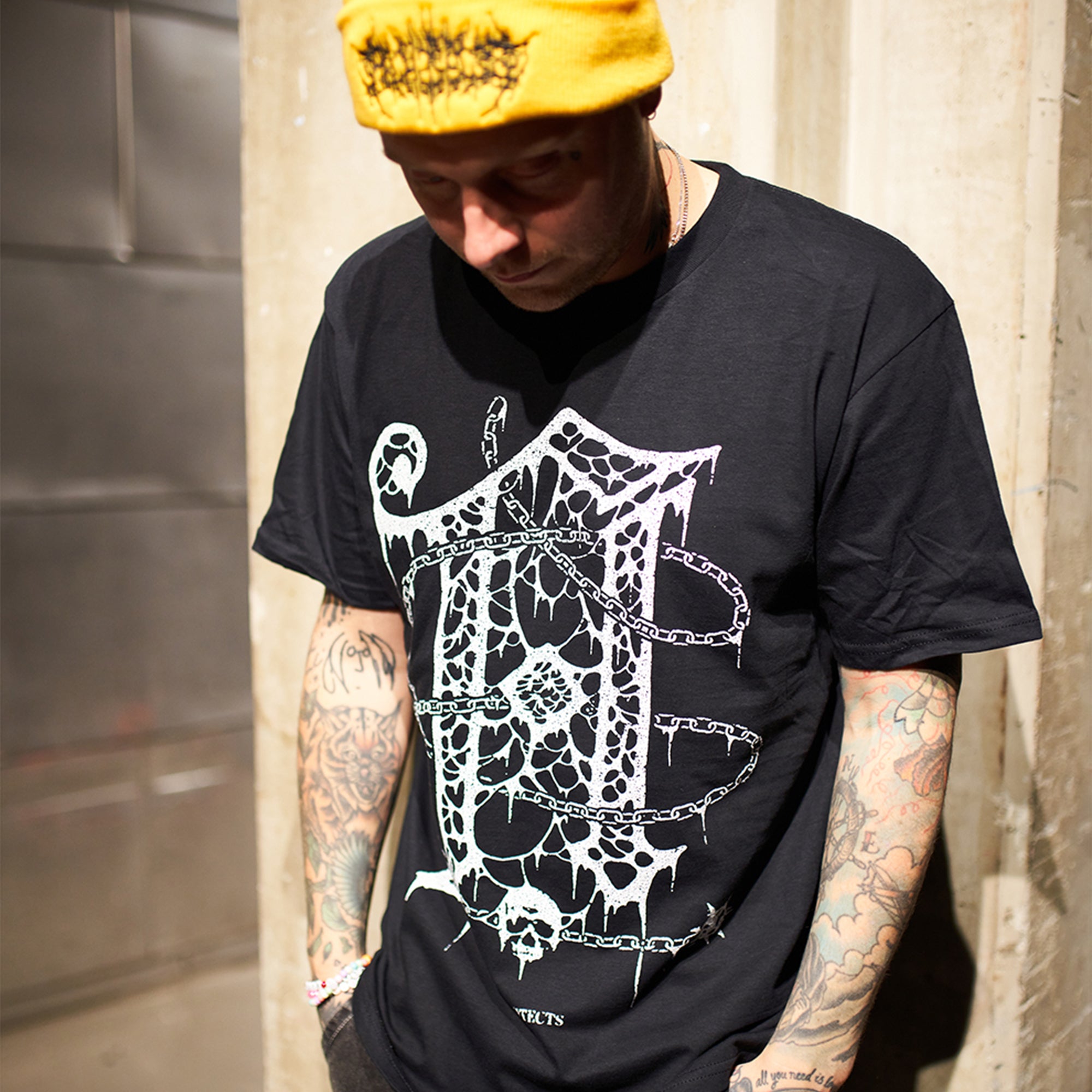 architects-metal-logo-beanie-gelb-stickerei-unisex image 4